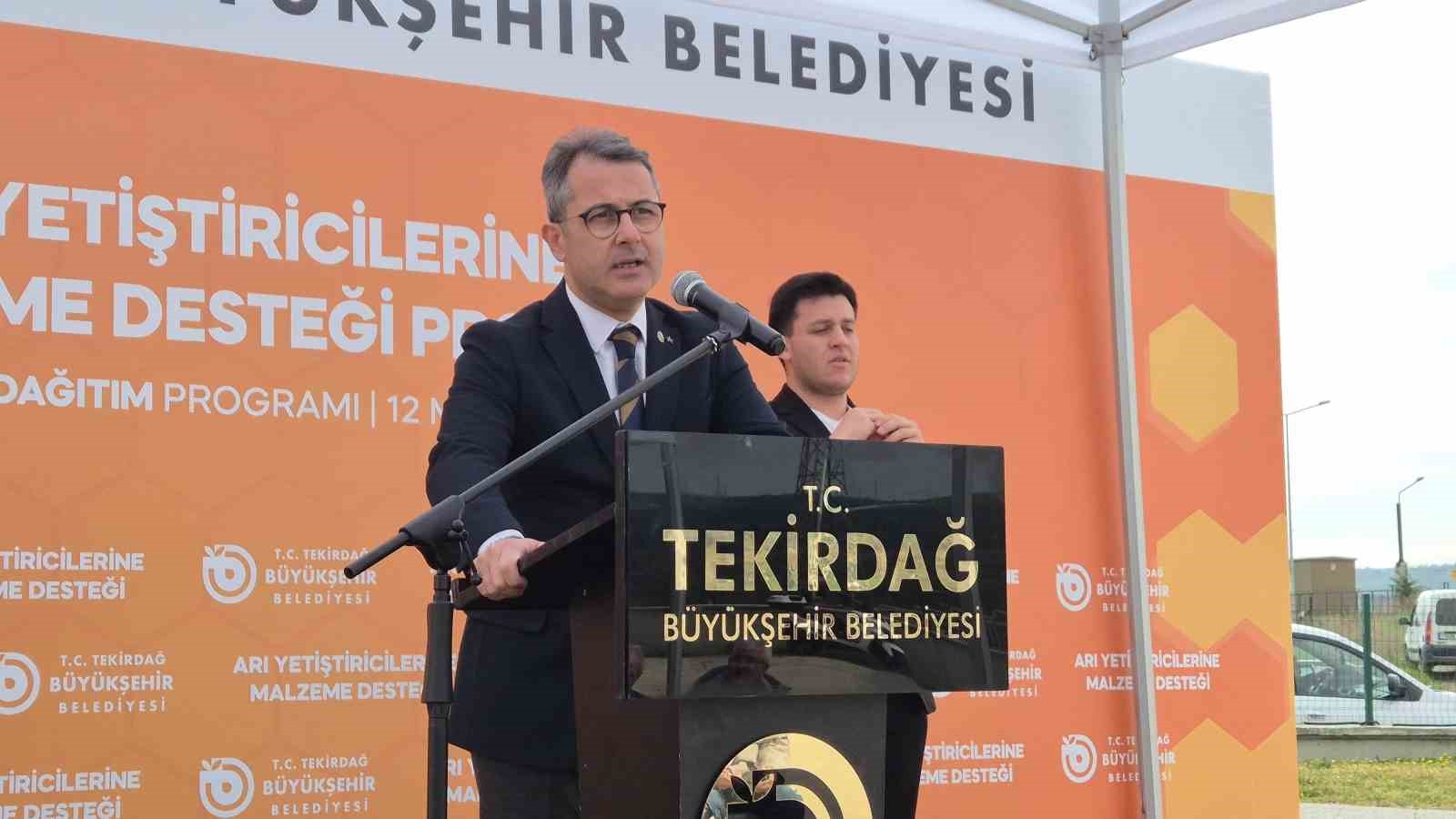 Tekirdağ’da arıcılara ekipman desteği
