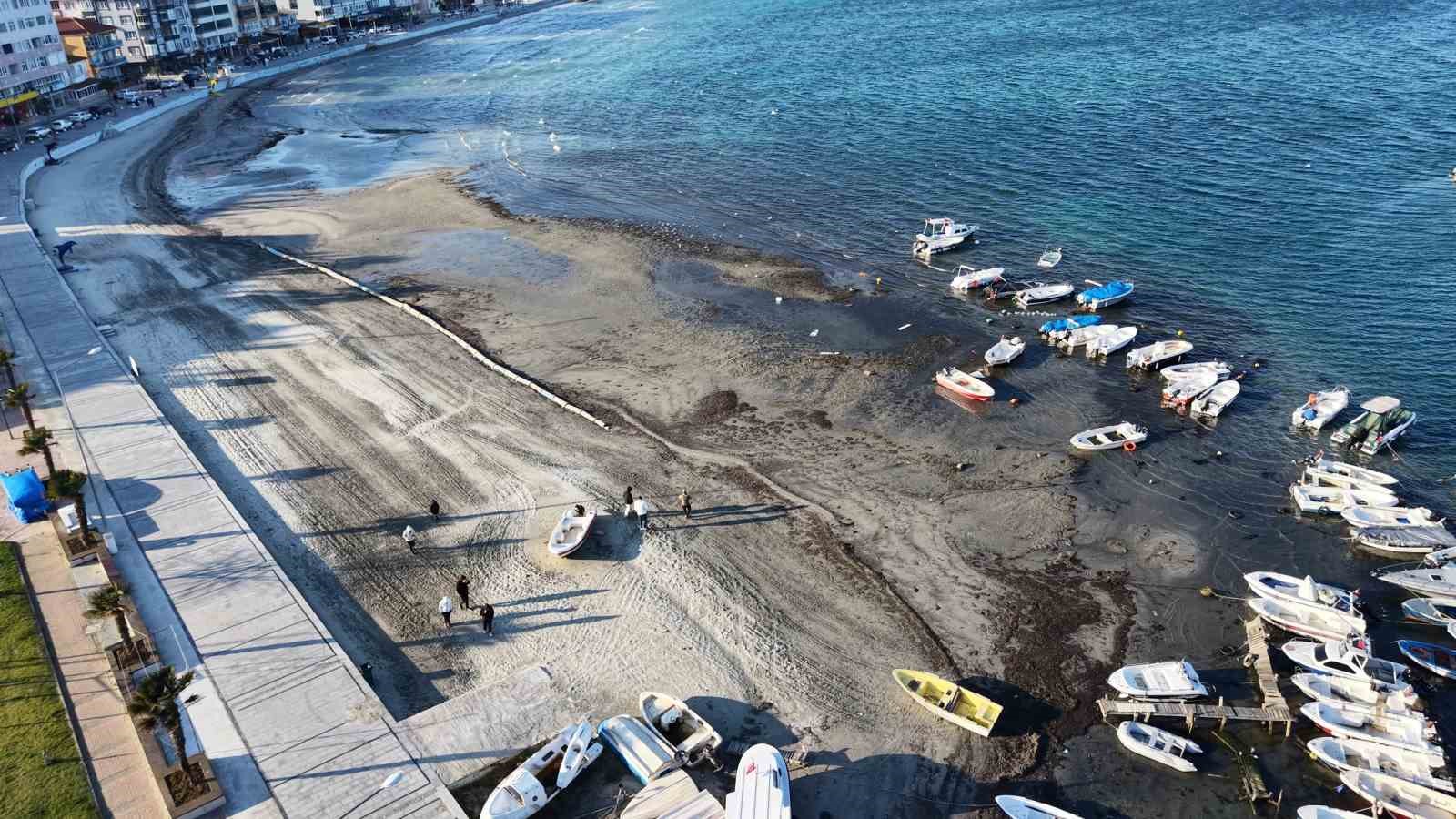 Tekirdağ’da deniz çekildi
