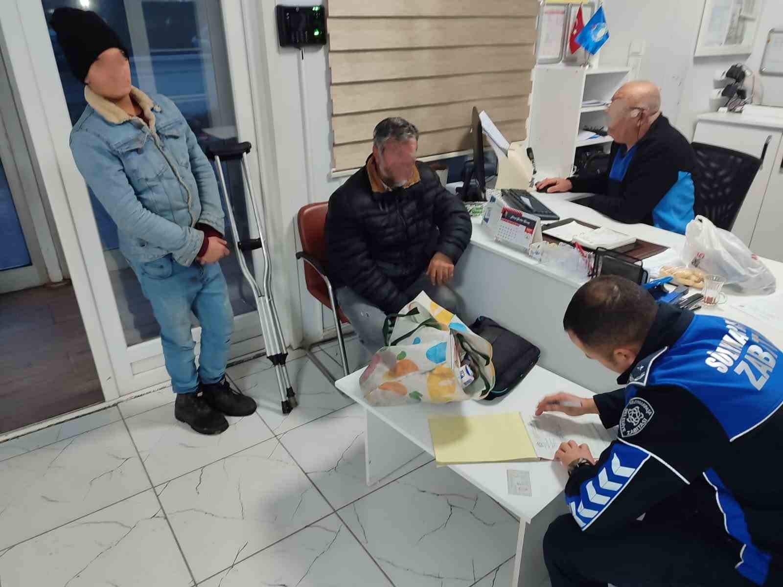 Tekirdağ’da dilenci operasyonu: Zabıta takibe aldı, baba-oğul suçüstü yakalandı
