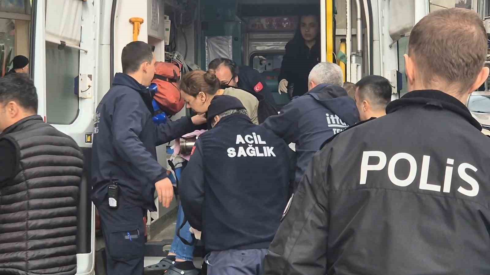 Tekirdağ’da kasapta elini kıyma makinesine kaptıran kadın yaralandı
