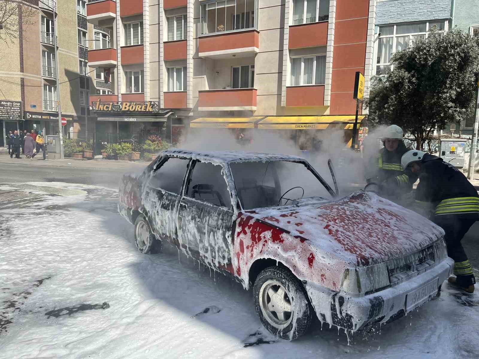 Tekirdağ’da korku dolu anlar: LPG’li otomobil alev topuna döndü
