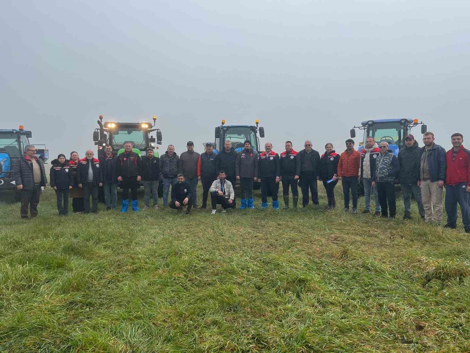 Tekirdağ’da meralarda gübreleme çalışması başladı

