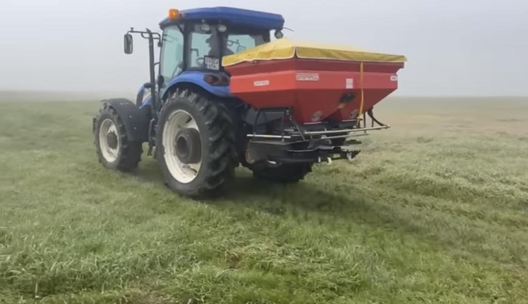 Tekirdağ’da meralarda gübreleme çalışması başladı
