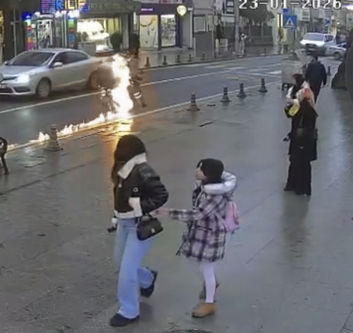 Tekirdağ’da motosiklet bir anda alev topuna döndü: Üzerinden atlayarak yanmaktan son anda kurtuldu
