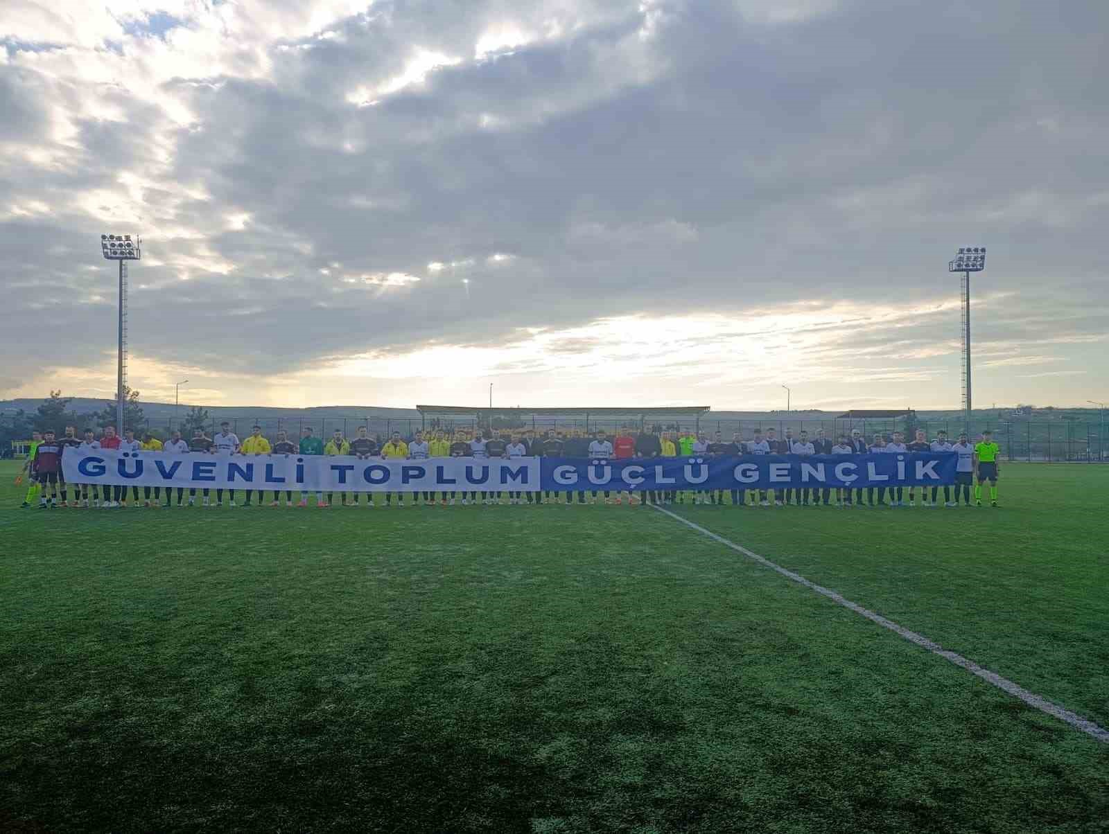 Tekirdağ’da polis ve Roman vatandaşlar sahada buluştu

