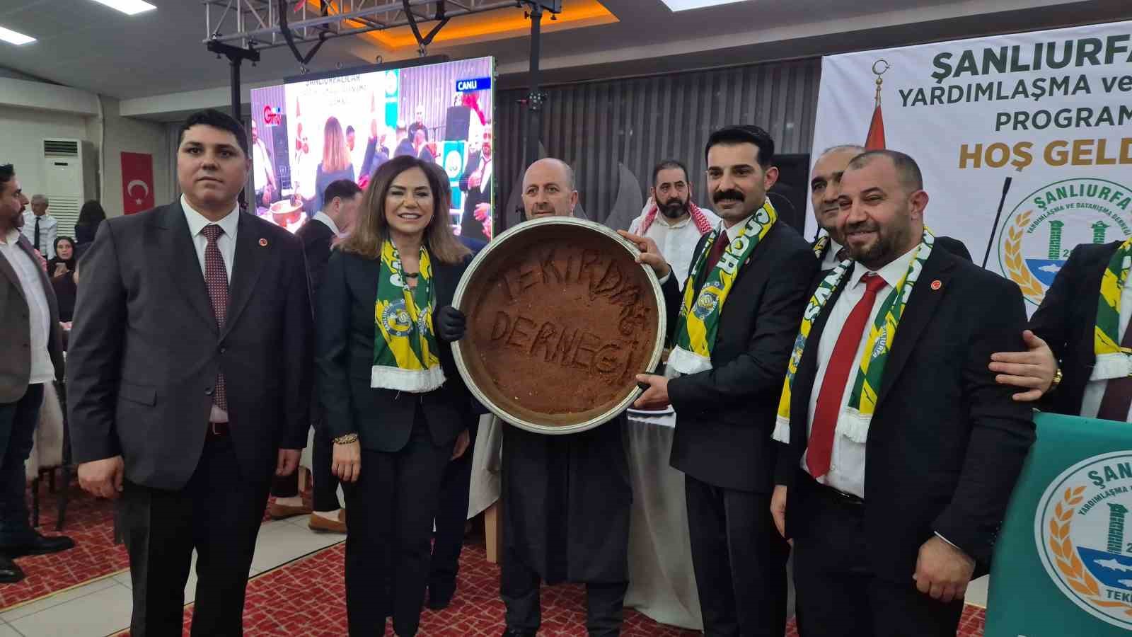 Tekirdağ’da Şanlıurfa rüzgarı: 1 ton çiğ köfte ikram edildi
