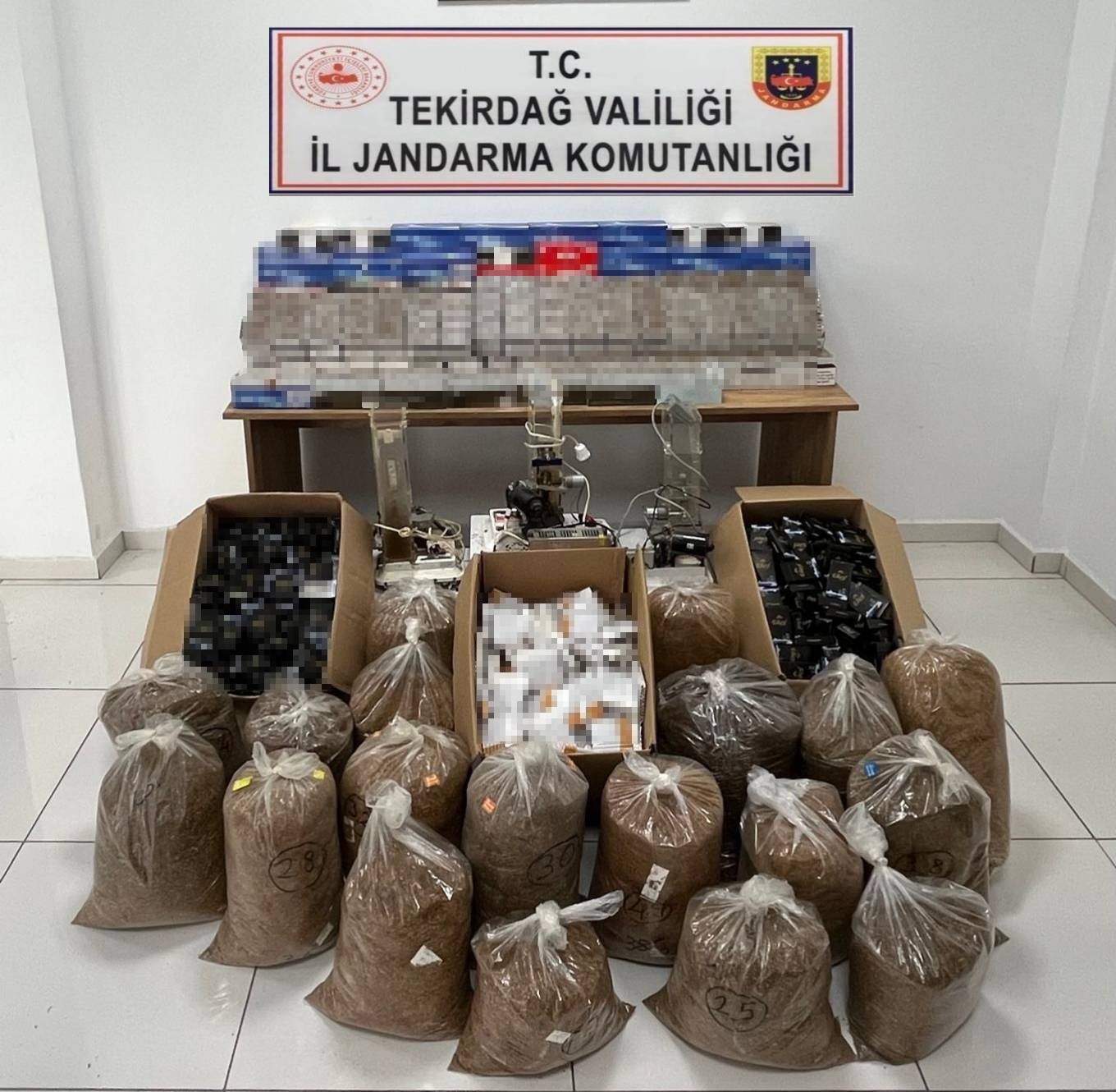 Tekirdağ’da suça darbe: 1 ayda 169 şüpheli yakalandı
Tekirdağ’da suça darbe: 1 ayda 169 şüpheli yakalandı