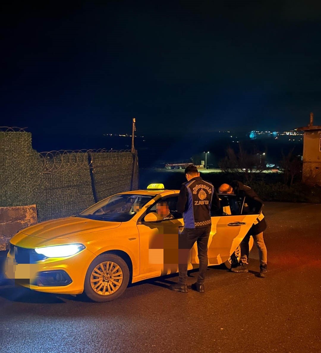 Tekirdağ’da T plakalı ticari araçlara sıkı denetim: 35 araç kontrol edildi, 50 bin lira ceza yazıldı
