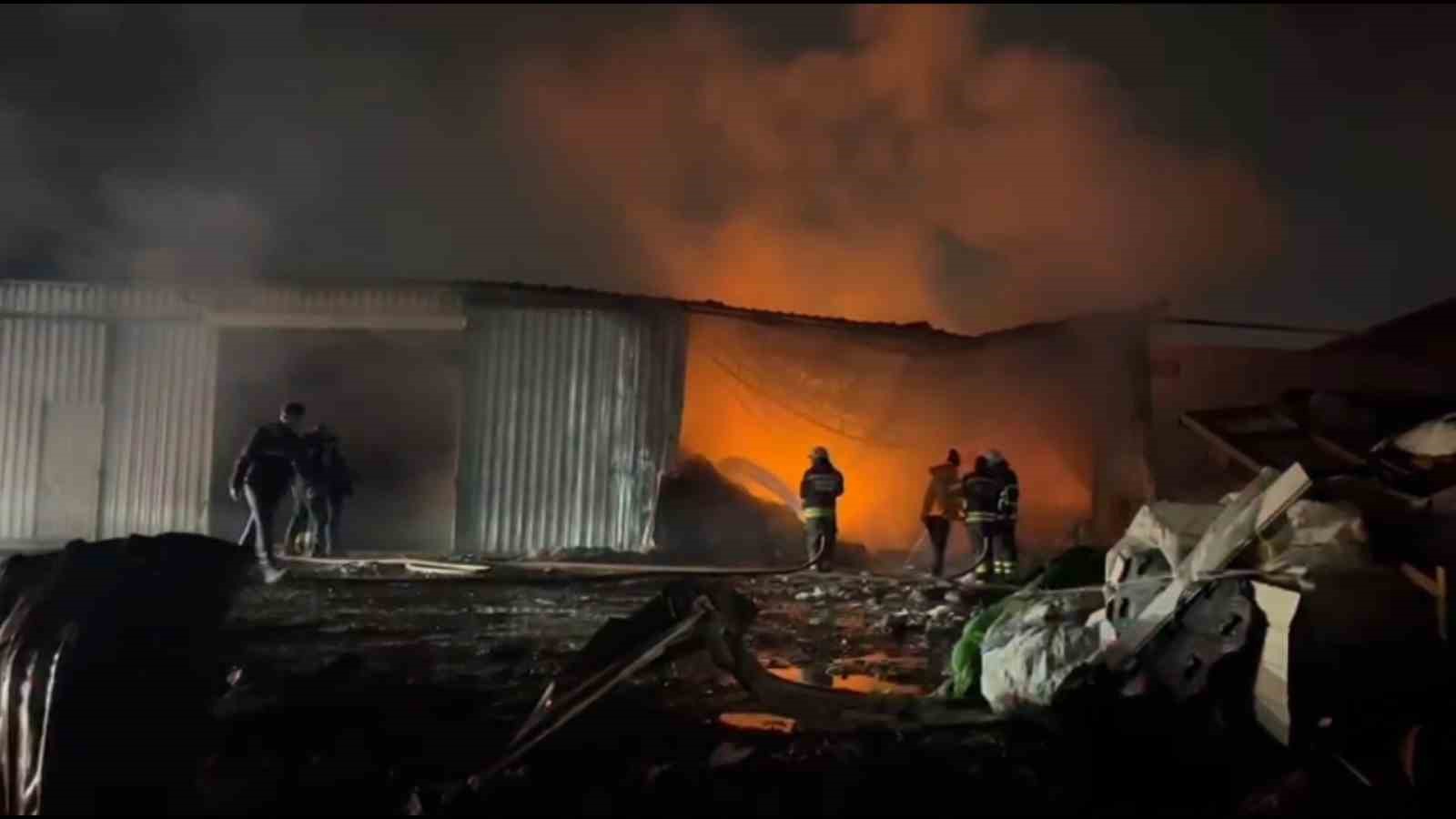 Tekirdağ’da tekstil geri dönüşüm fabrikasında yangın
