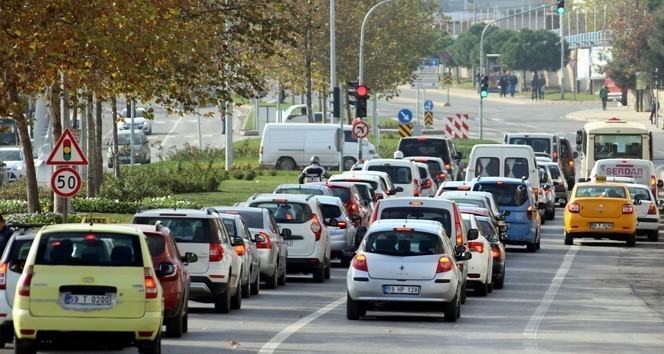 Tekirdağ’da trafiğe kayıtlı araç sayısı 385 bin 787’ye ulaştı
