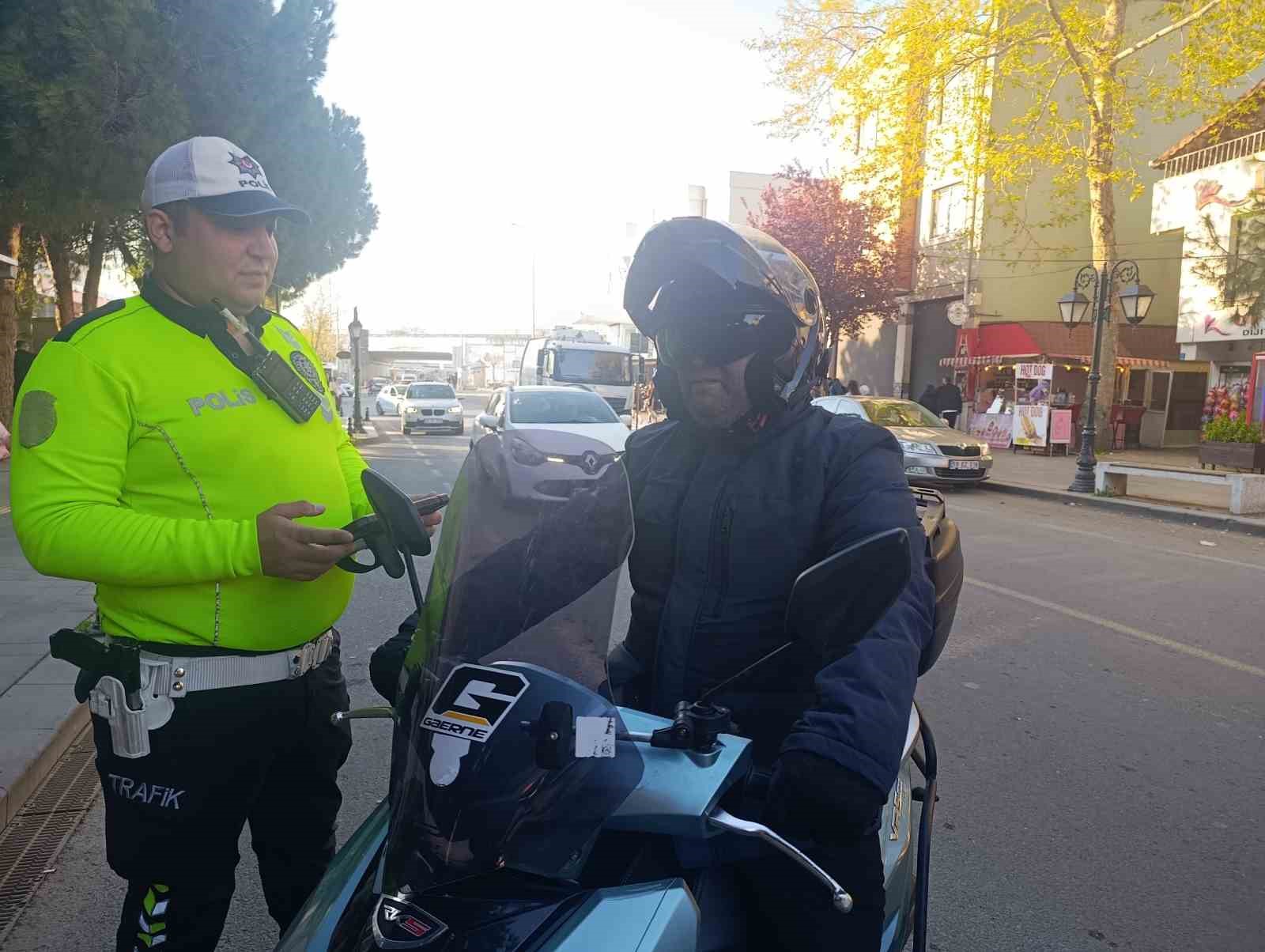 Tekirdağ’da trafik denetimi: 65 araç kontrol edildi
