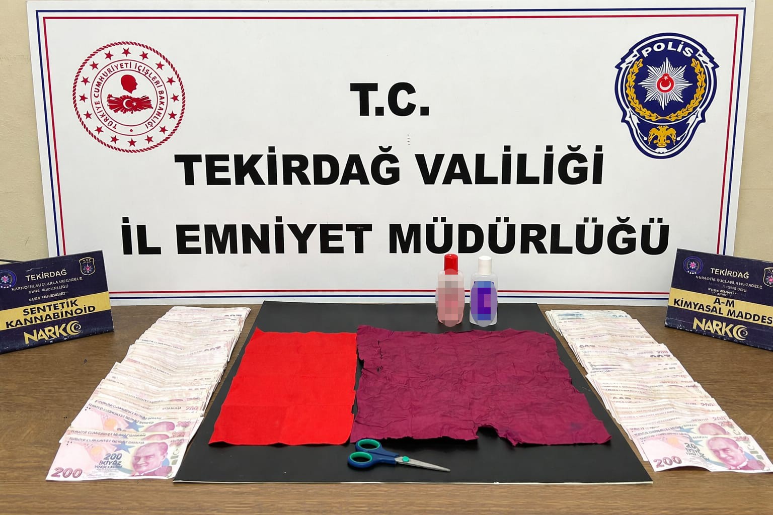 Tekirdağ’da uyuşturucu operasyonlarında 179 şahsa işlem, 10 tutuklama
Tekirdağ’da uyuşturucu operasyonlarında 179 şahsa işlem, 10 tutuklama