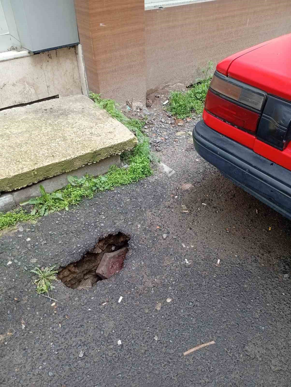 Tekirdağ’ın Çorlu ilçesinde sokakta fareler cirit atıyor
