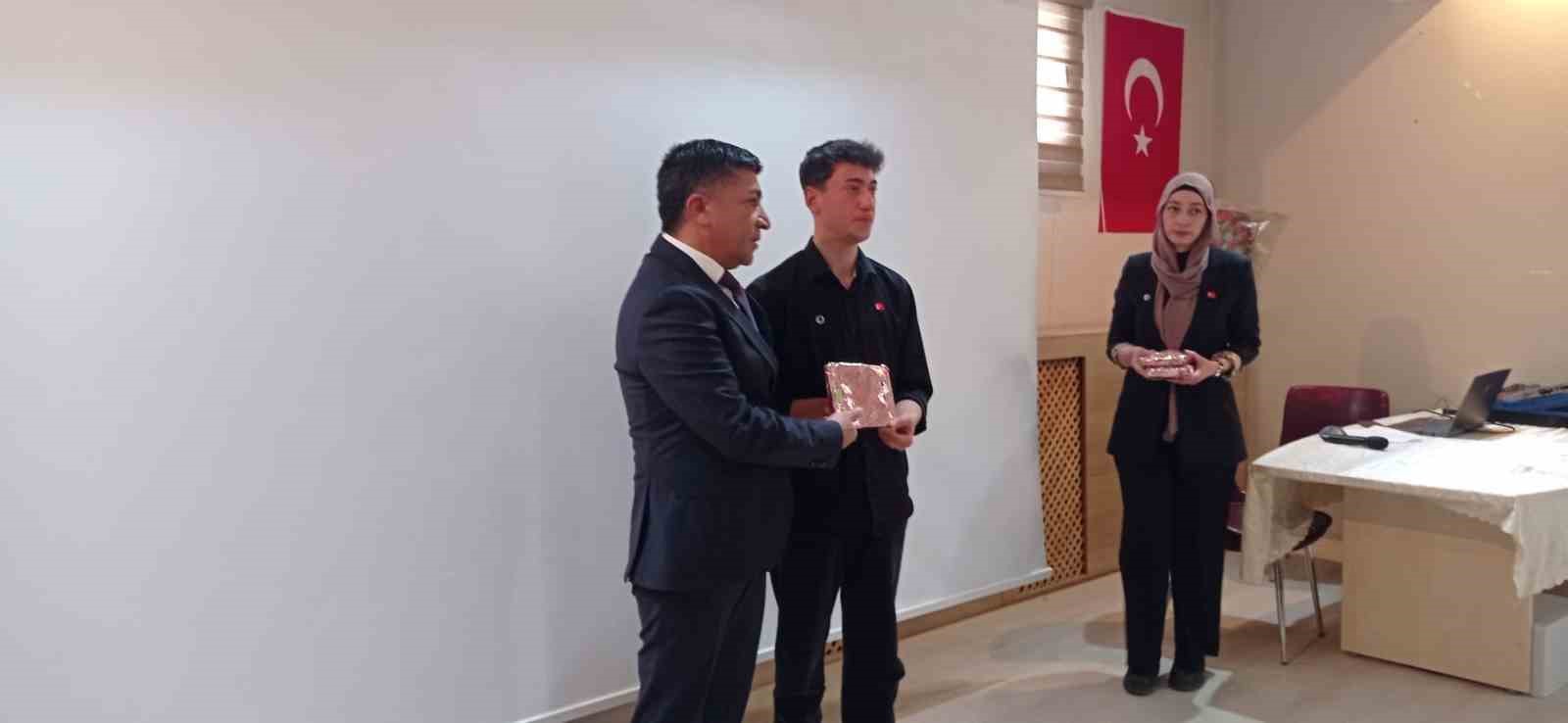 Tekman’da Çanakkale Zaferi’nin 111’nci yıldönümü töreni
