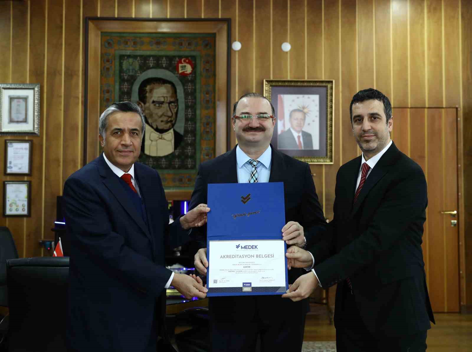 Teknik bilimler MYO programlarına MEDEK akreditasyon belgeleri takdim edildi
