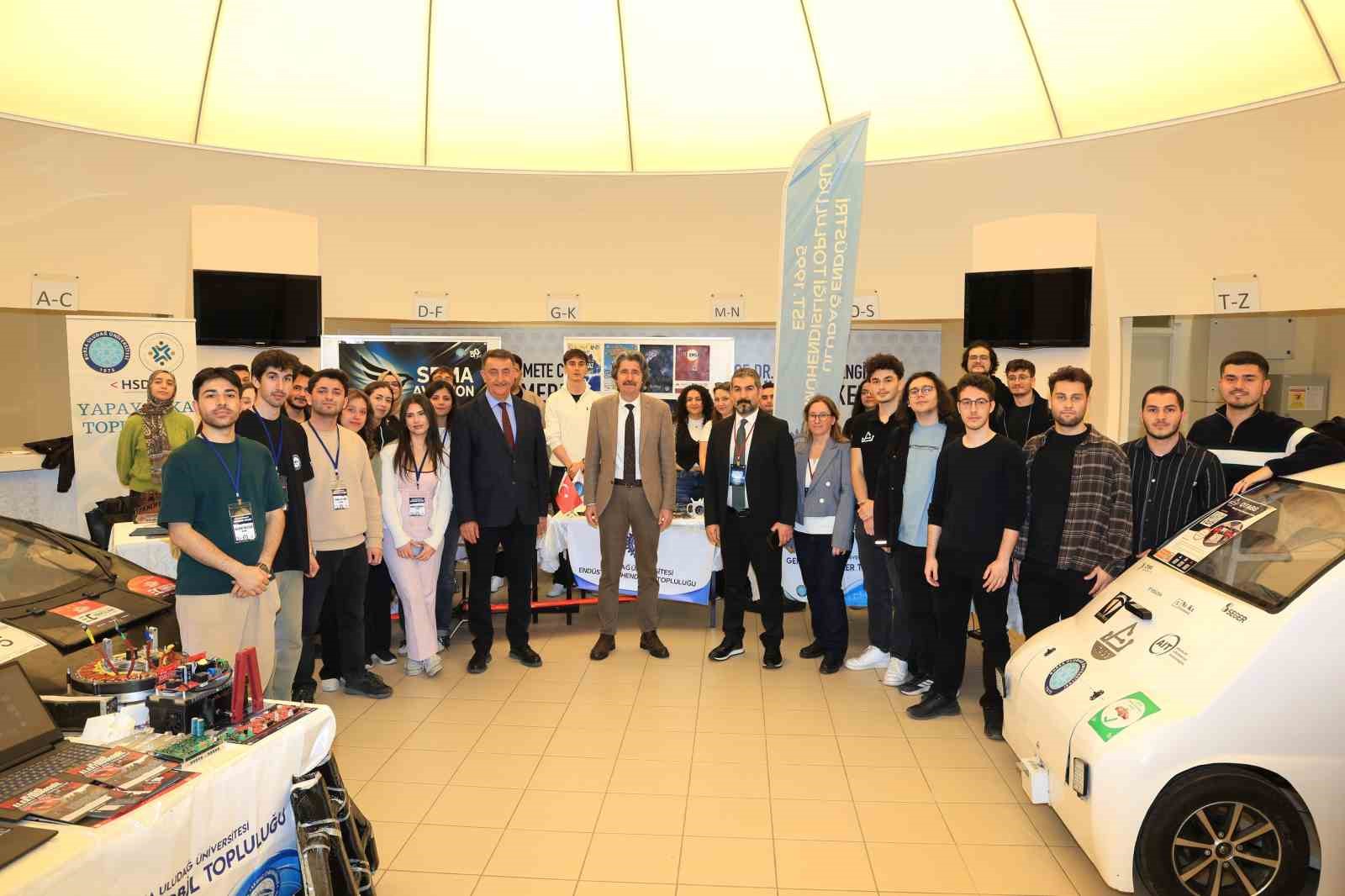 Teknoloji Fuarı’nda sektör temsilcileri öğrencilerle buluştu
