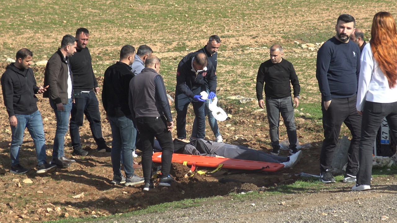 Telefon direğine çarpan otomobil takla attı: 5 yaralı
