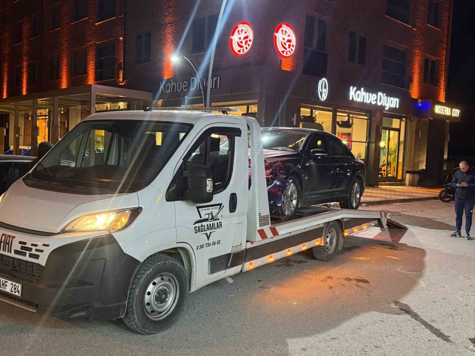 Telefonda konuşurken ölümle burun buruna geldi
