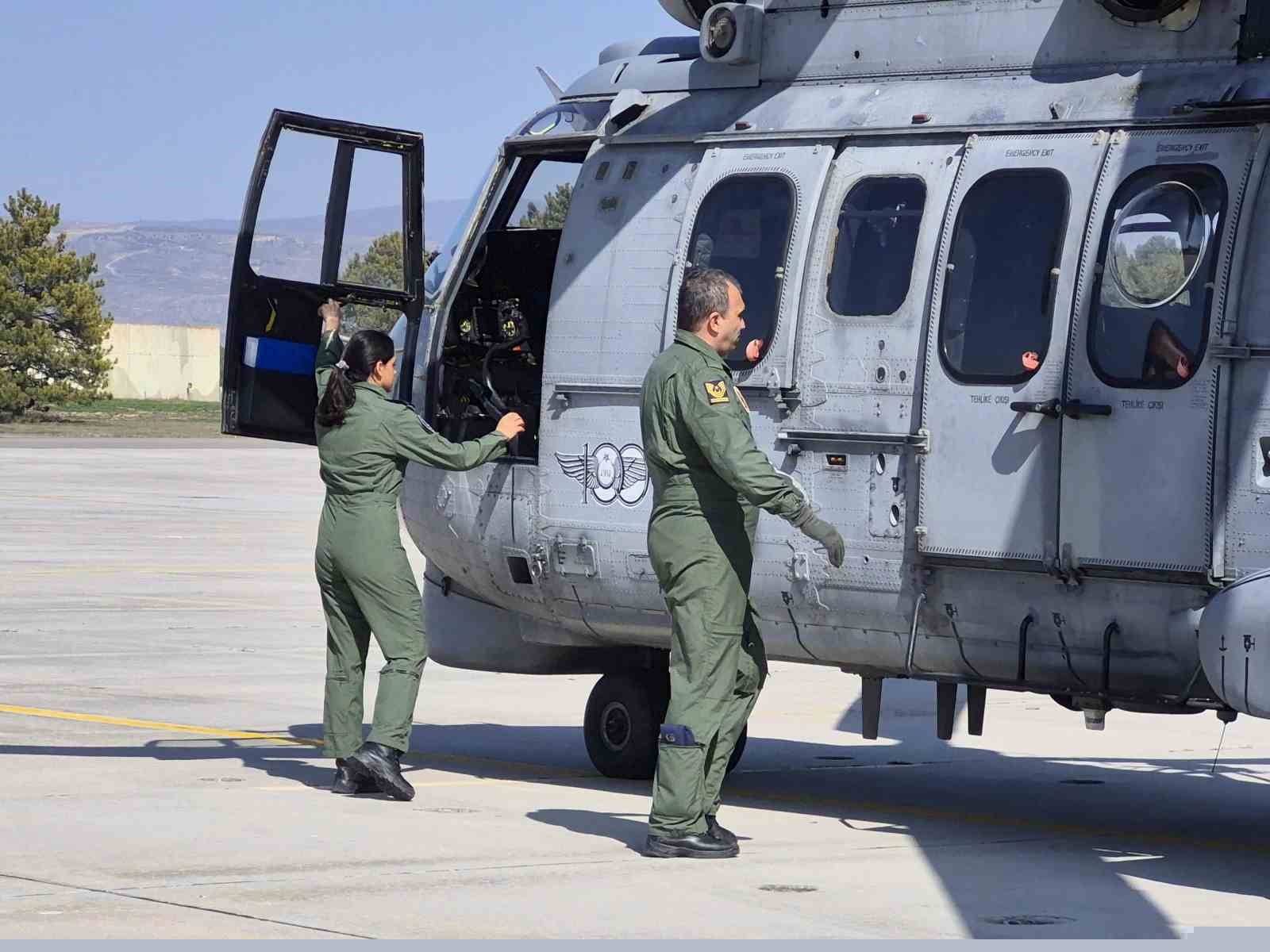 Telefondan annesiyle bayramlaşan Mehmetçik’in duygu dolu anları
