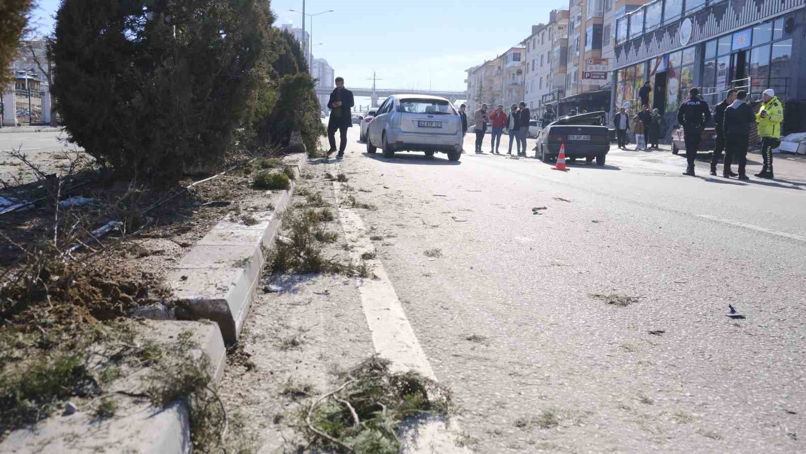 Telefonla uğraşırken takla atan otomobilden yara almadan kurtuldu

