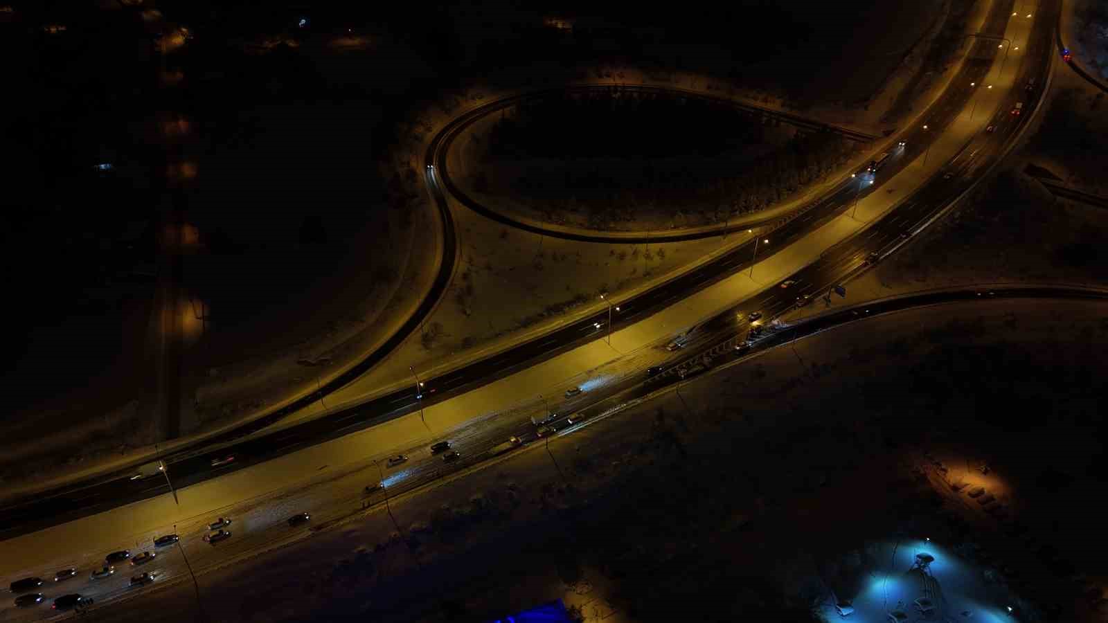 TEM Otoyolu’nun Bolu geçişi 7 saat sonra ulaşıma açıldı
