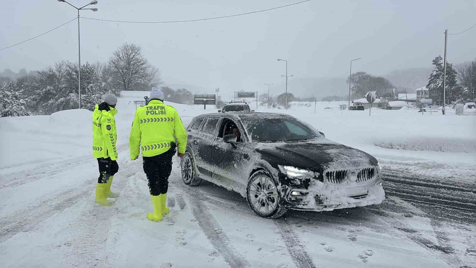 TEM ve D-100’ün Bolu geçişi ağır taşıt trafiğine kapatıldı
