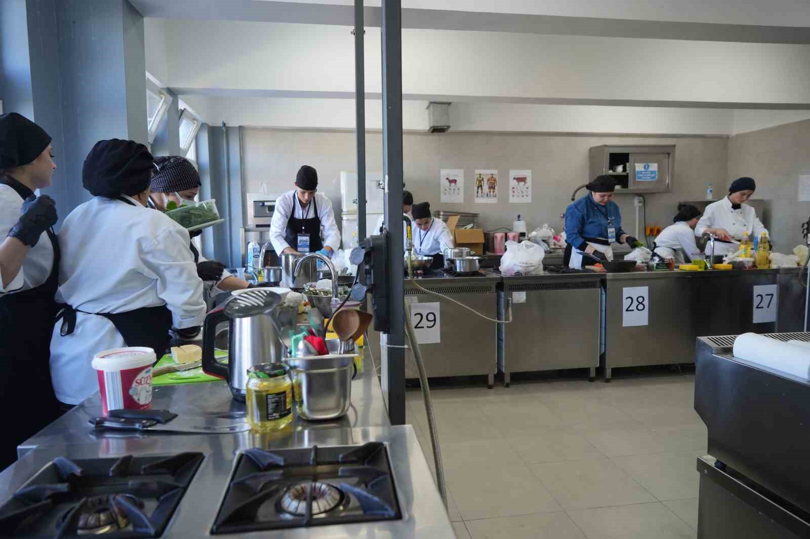 Tencere kaynadı, hünerler konuştu: Liseli şefler Samsun’da yarıştı
