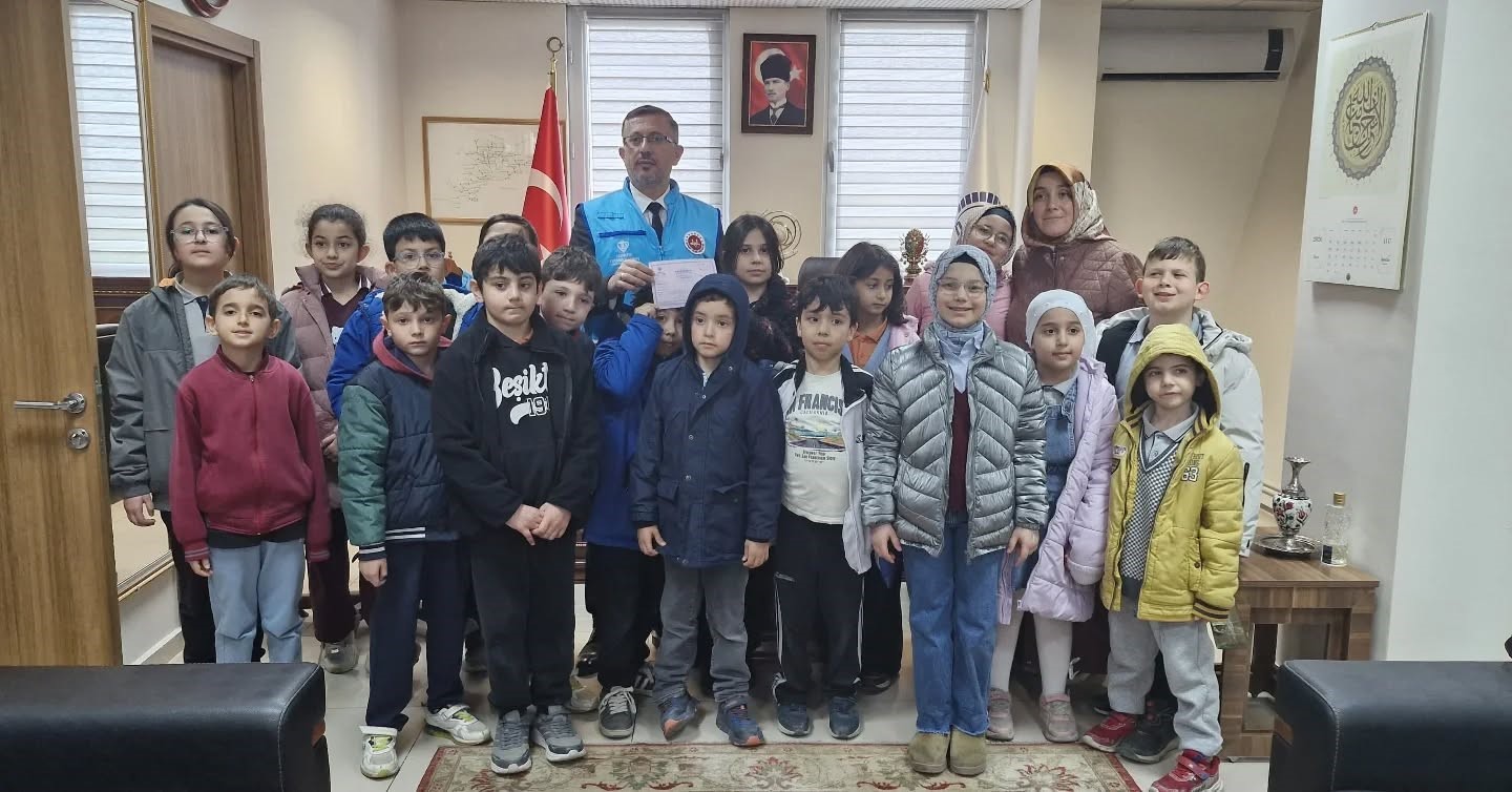 Tepebaşı’nda miniklerden Gazze’ye bağış
