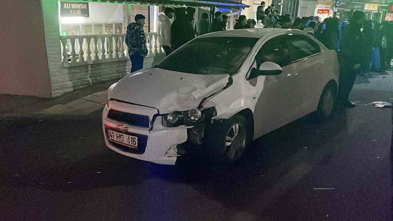 Teravih namazına giderken otomobilin çarptığı kadın hayatını kaybetti, gelini yaralandı
