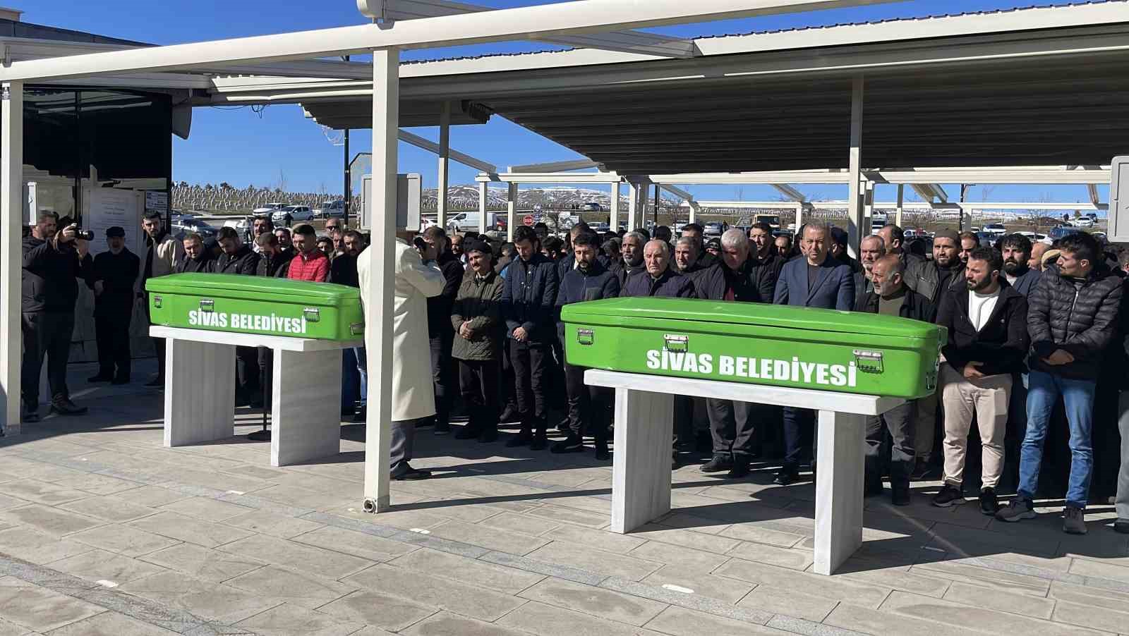 Teravihe gitmek istemişlerdi, gelin ve kaynana son yolculuklarına birlikte uğurlandı
