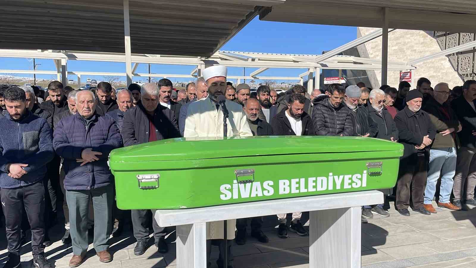 Teravihe gitmek istemişlerdi, gelin ve kaynana son yolculuklarına birlikte uğurlandı
