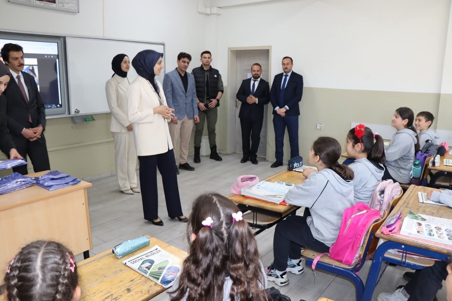 Tercan Kaymakamı Duman’dan okullara ziyaret

