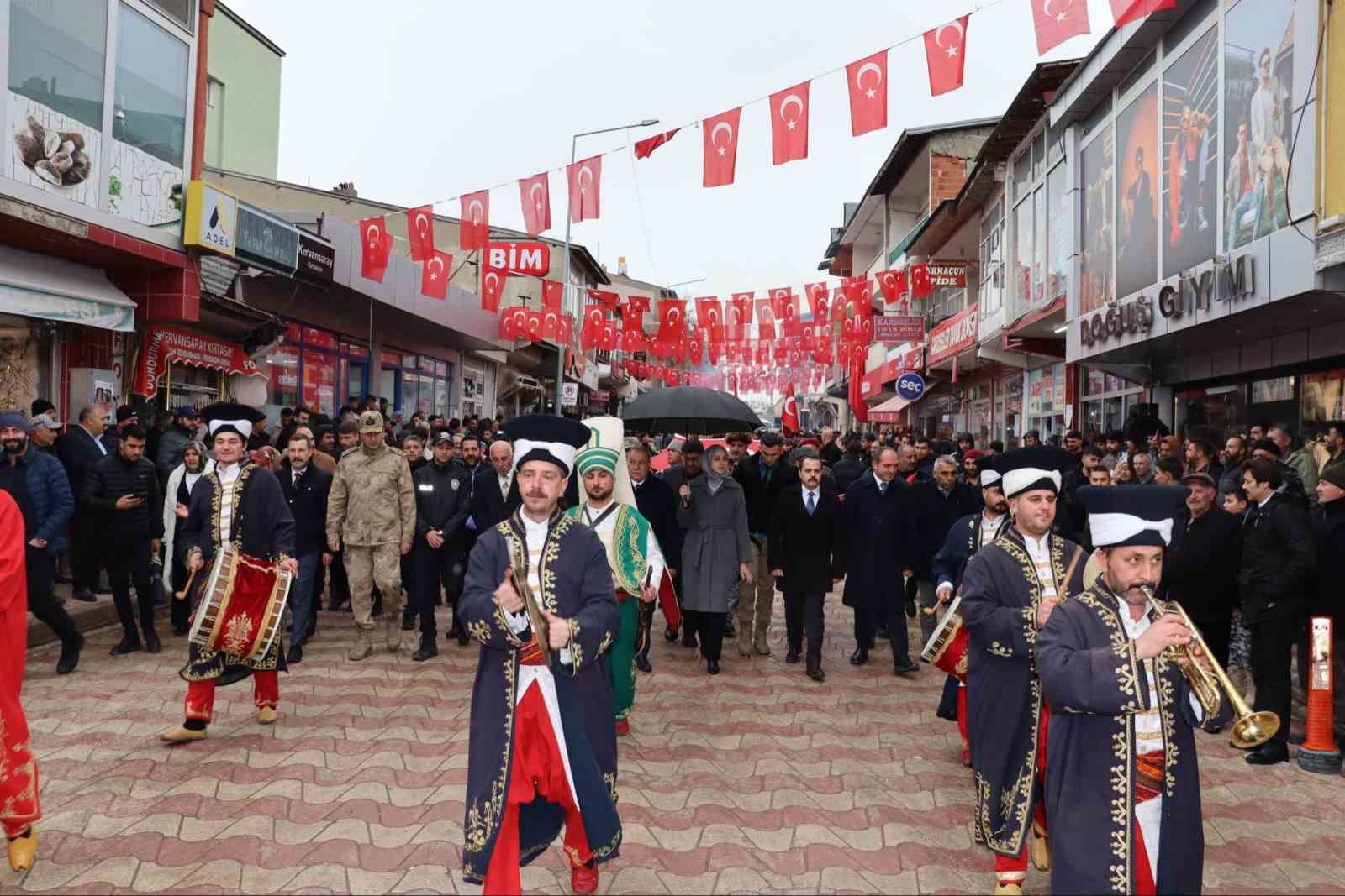 Tercan Kaymakamı Duman’dan "şemsiye" görüntülerine açıklama
