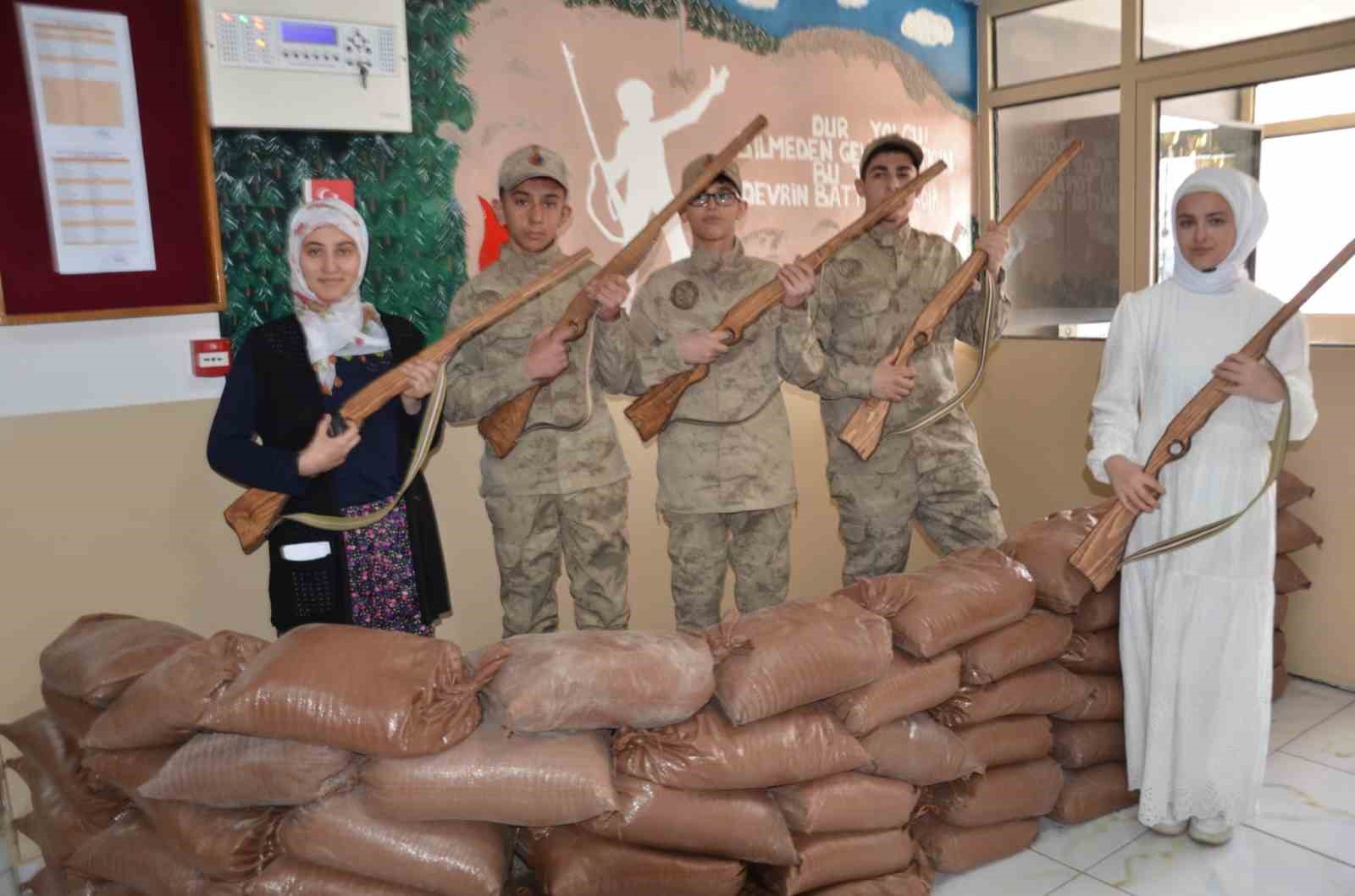 Tercan’da Çanakkale Zaferi’nin 111. yıl dönümü anıldı
