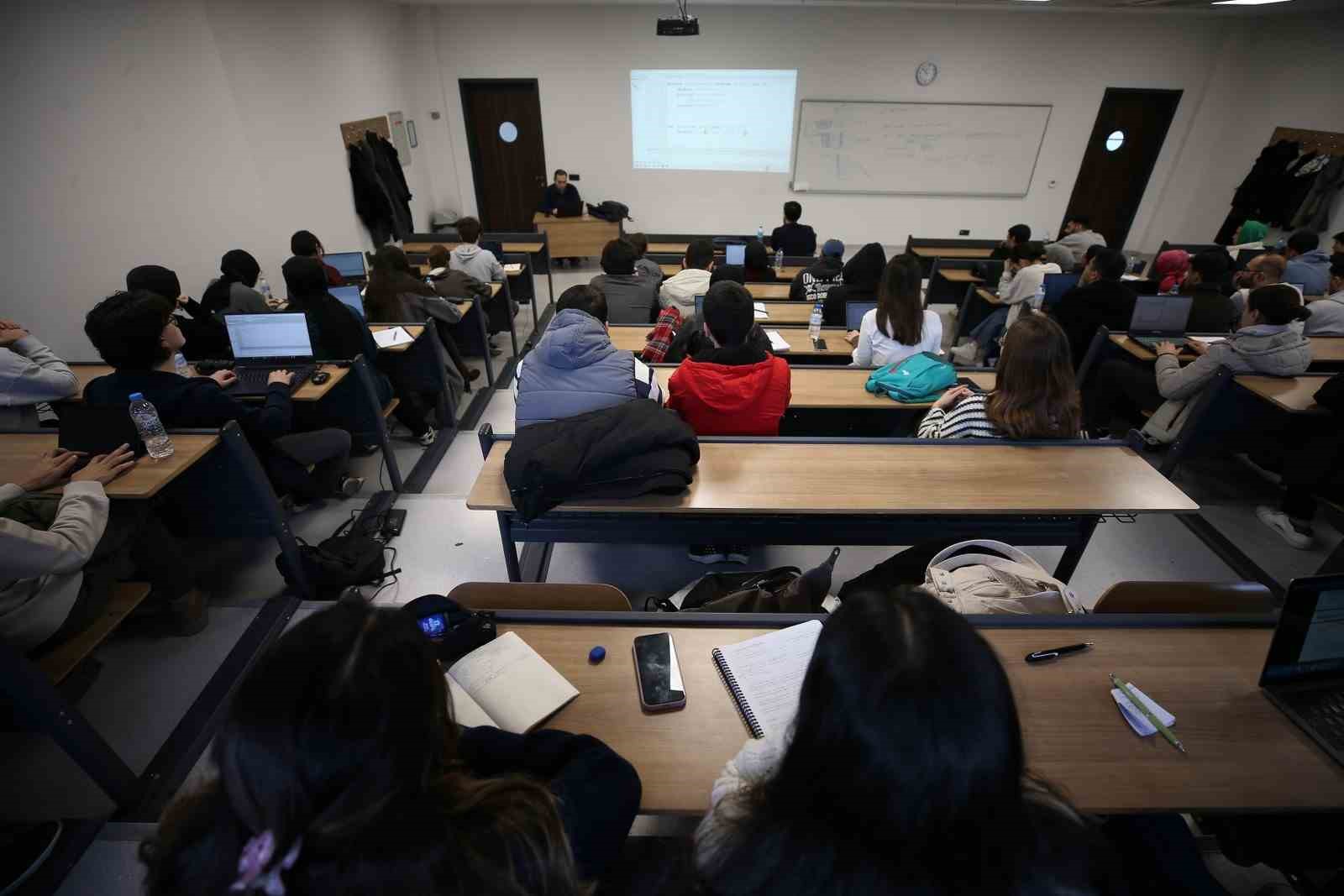 "Tercihten Önce Üniversiteni Yaşa" projesi özel okul başvuruları başladı
"Tercihten Önce Üniversiteni Yaşa" projesi özel okul başvuruları başladı