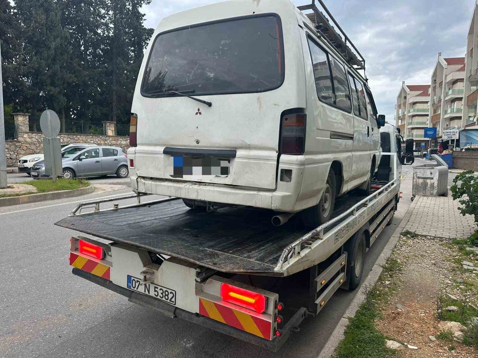 Ters yönde ilerledi, hem kendi canını hem diğer sürücülerin canını hiçe saydı: 95 bin TL ceza uygulandı
