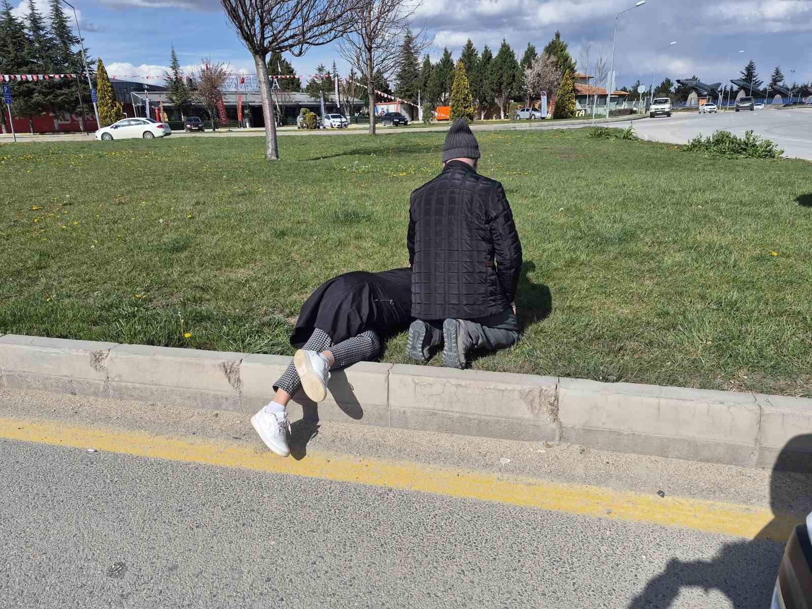 Ters yöne girmeye çalışan üç tekerlekli elektrikli araç kaza yaptı
