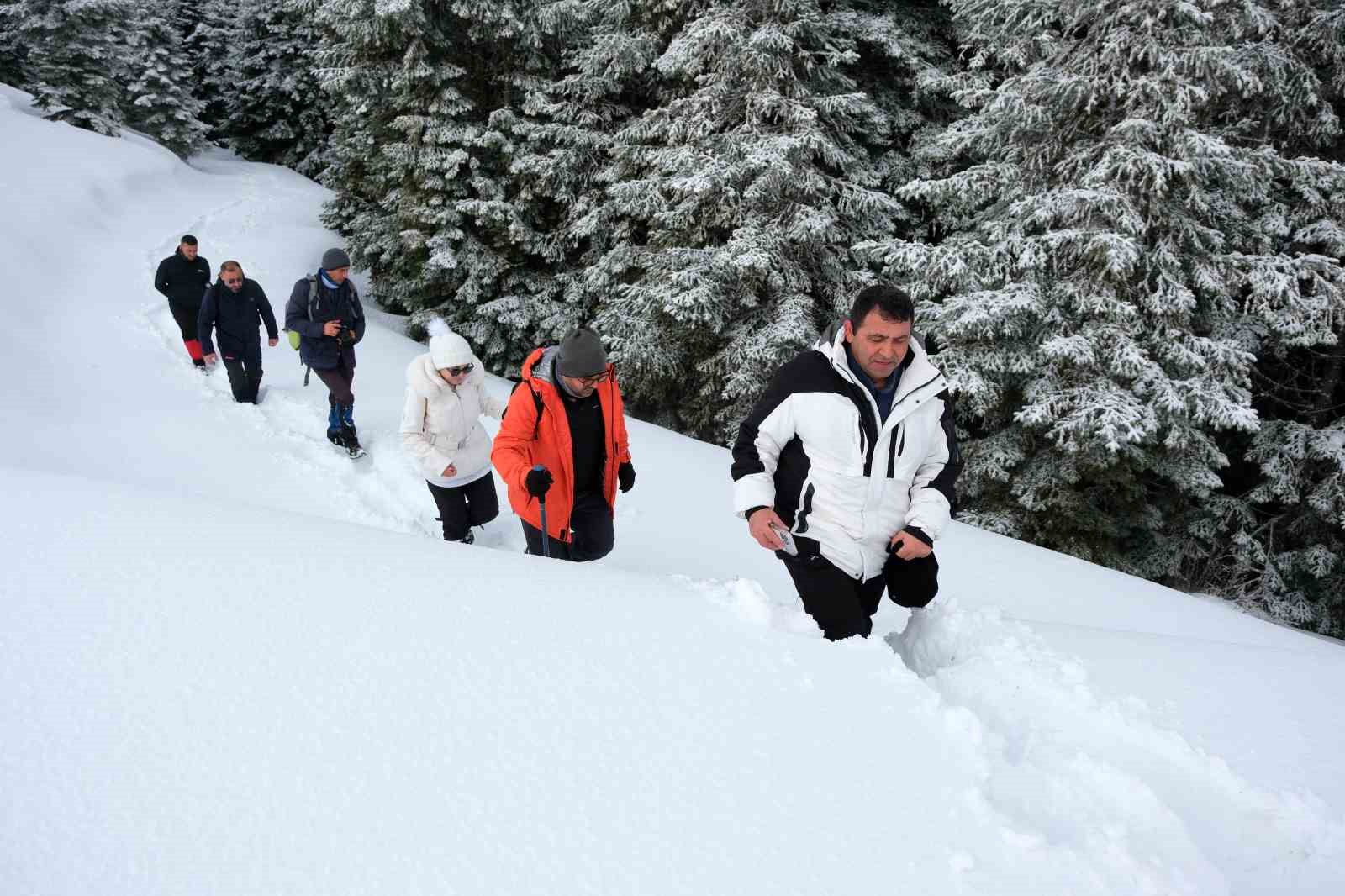 Tersun Dağı’nda zorlu kış yürüyüşü: Kar kalınlığı 1,5 metreyi buldu
Tersun Dağı’nda zorlu kış yürüyüşü: Kar kalınlığı 1,5 metreyi buldu