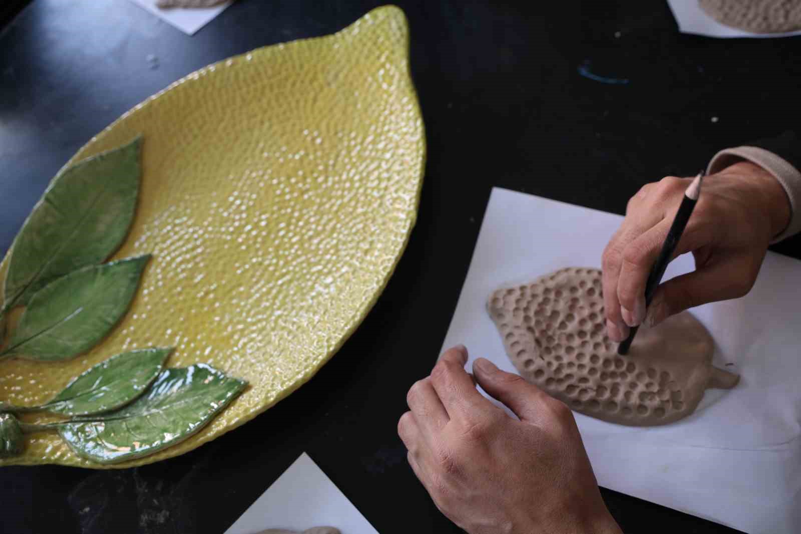 Tescilli Kozan portakalı yükümlülerin elinde sanata dönüştü
