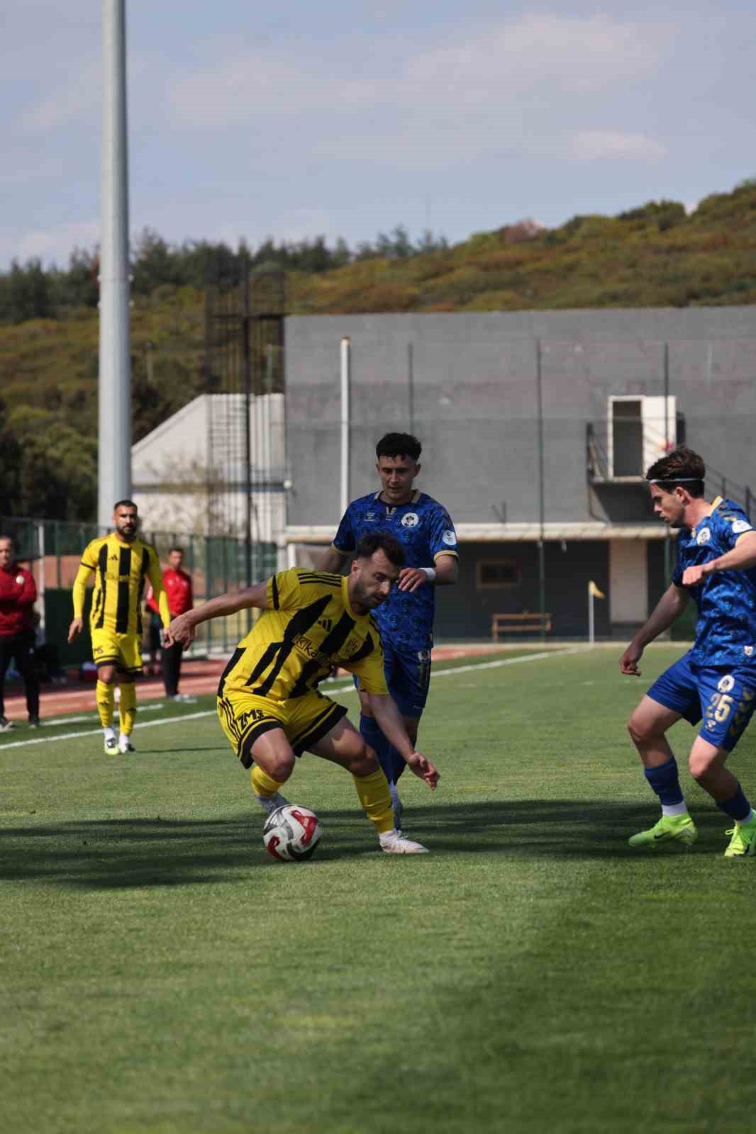 TFF 2. Lig: Aliağa FK: 5 - Menemen FK: 0
