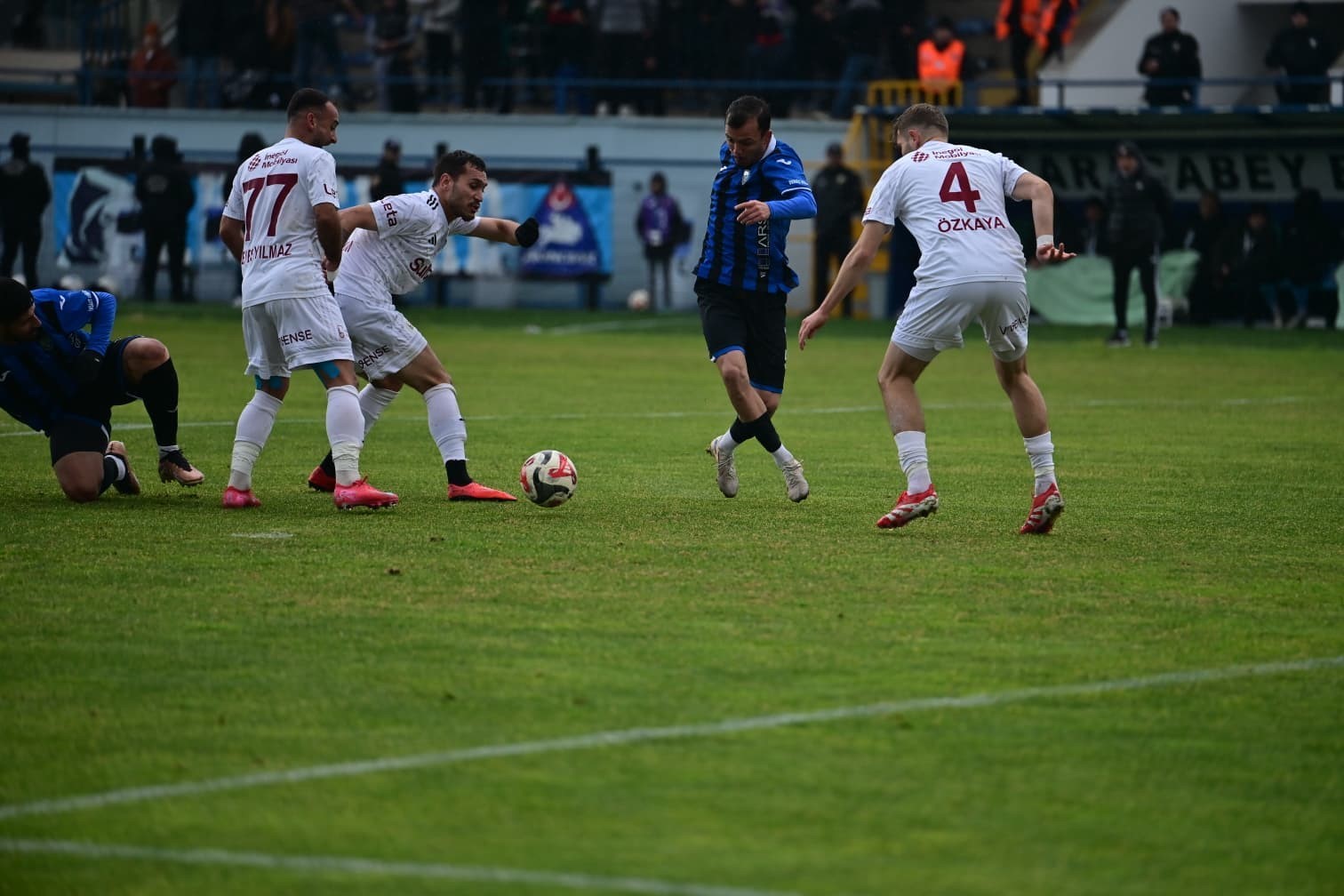 TFF 2. Lig: Karacabey Belediyespor: 0 - İnegölspor : 1
