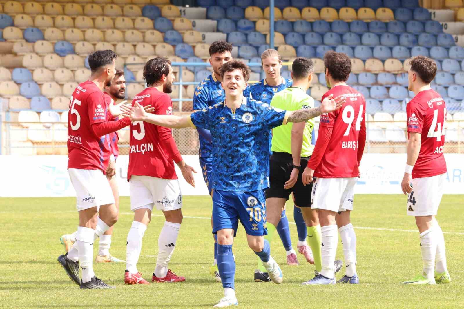 TFF 2. Lig: Menemen FK: 1 - Mardin 1969 Spor: 3
