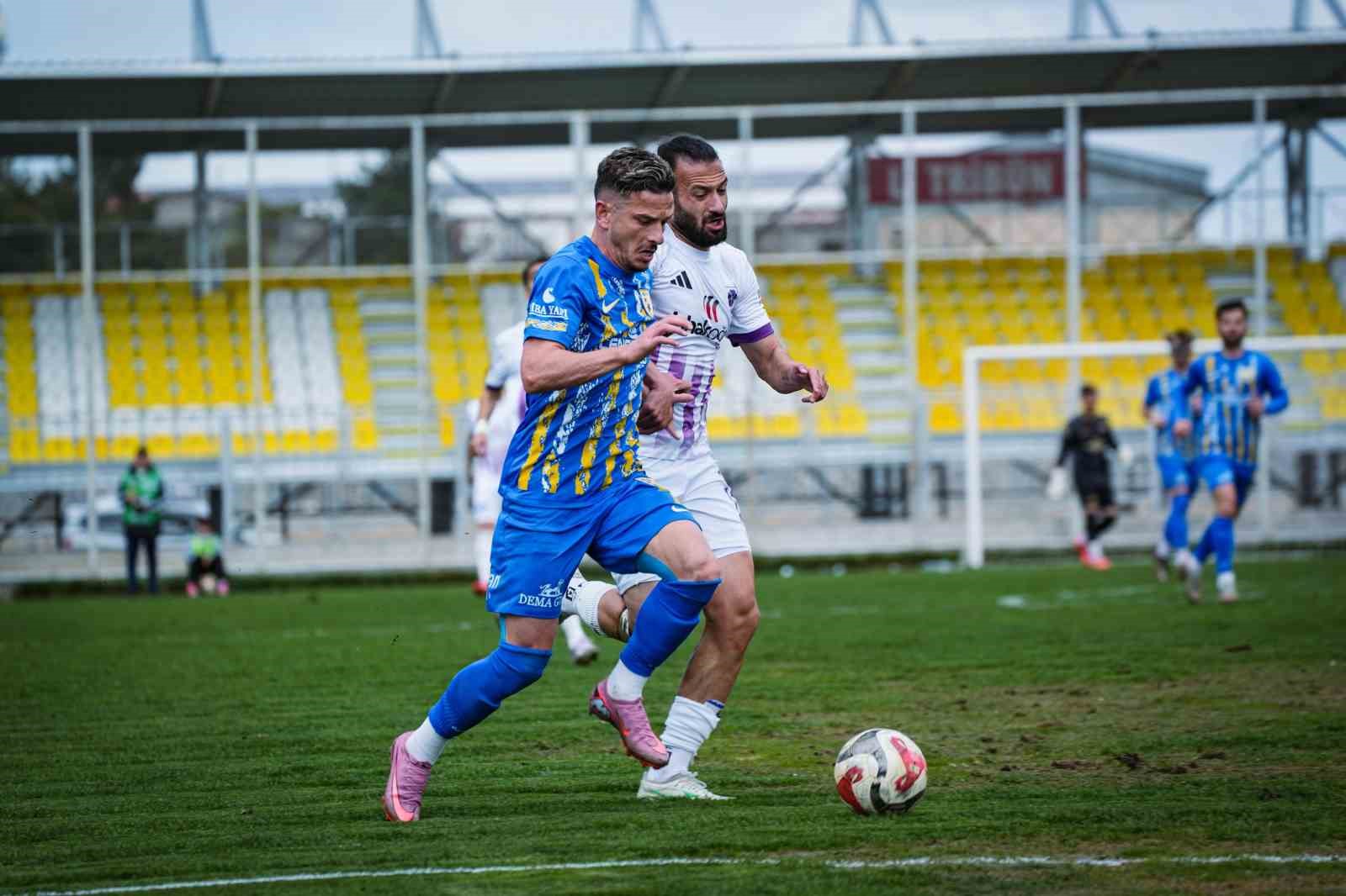 TFF 2. Lig: Muş Spor Kulübü: 3 - Gebze Spor Kulübü: 1
TFF 2. Lig: Muş Spor Kulübü: 3 - Gebze Spor Kulübü: 1