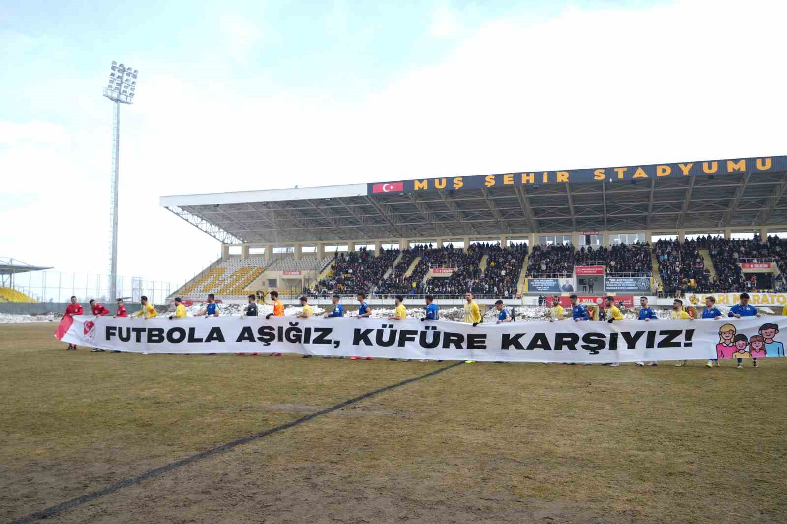 TFF 2. Lig: Muş Spor Kulübü: 4 - Menemen FK: 1
