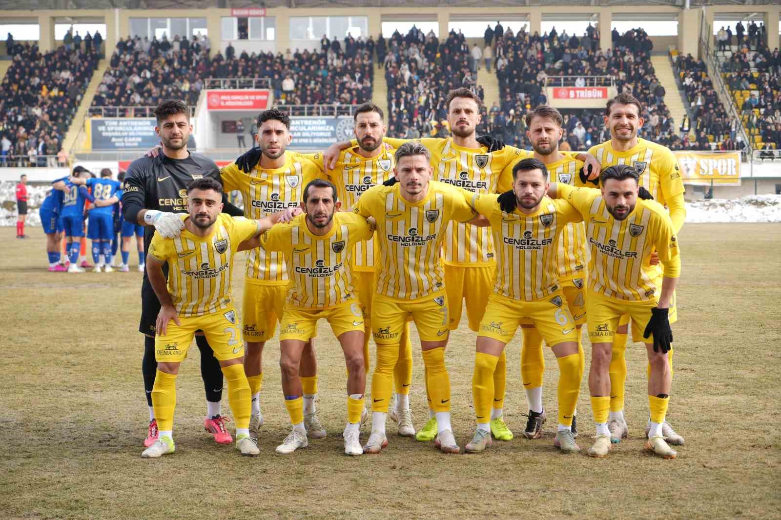 TFF 2. Lig: Muş Spor Kulübü: 4 - Menemen FK: 1
