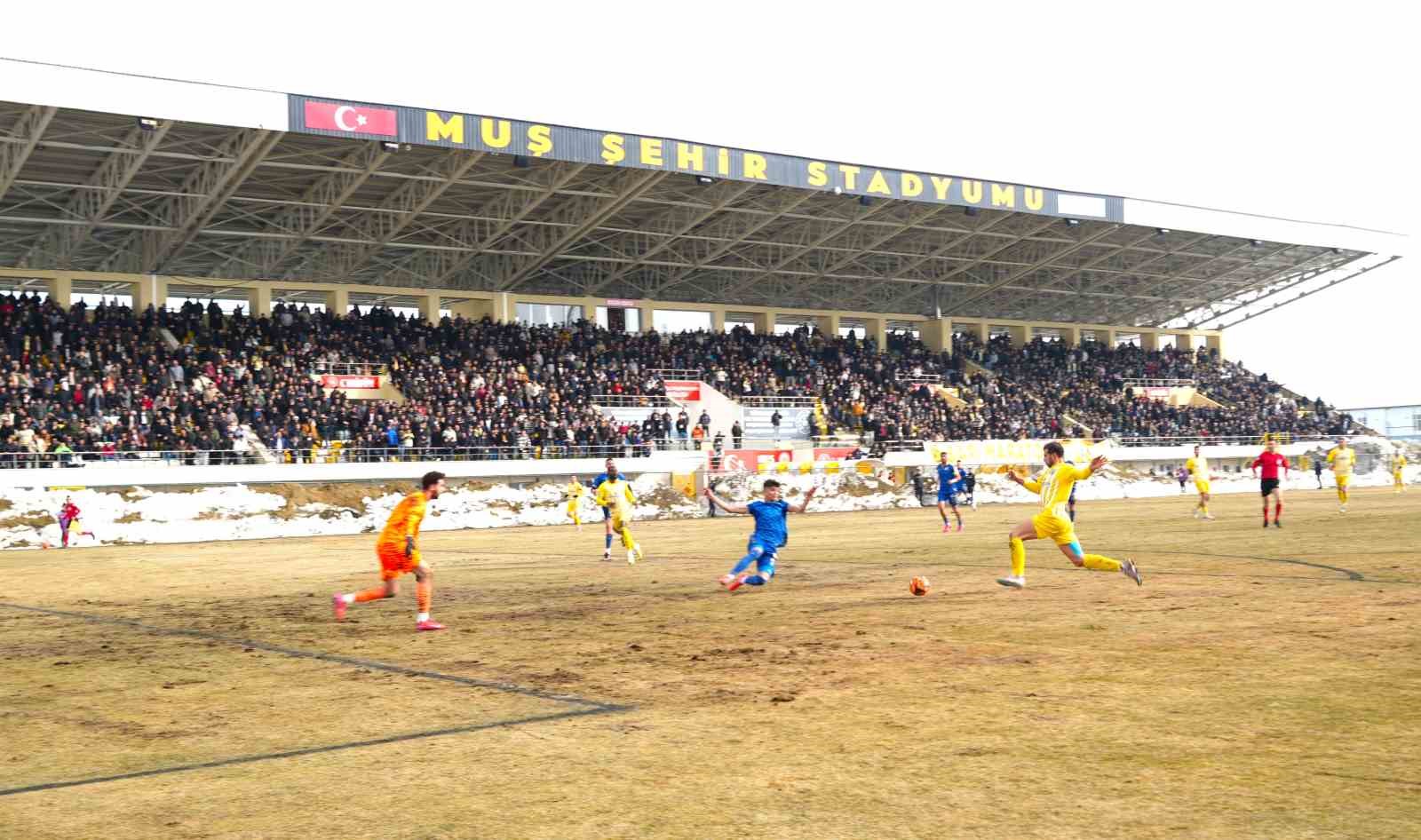 TFF 2. Lig: Muş Spor Kulübü: 4 - Menemen FK: 1
