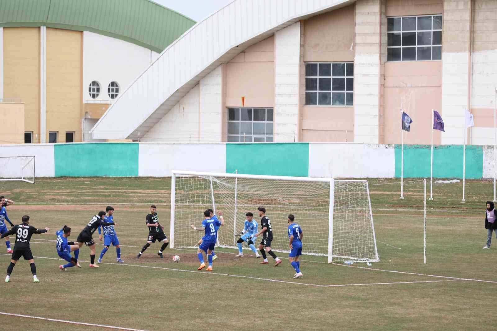 TFF 3. Lig: 12 Bingölspor: 1 - Erciyes 38 FSK: 1
