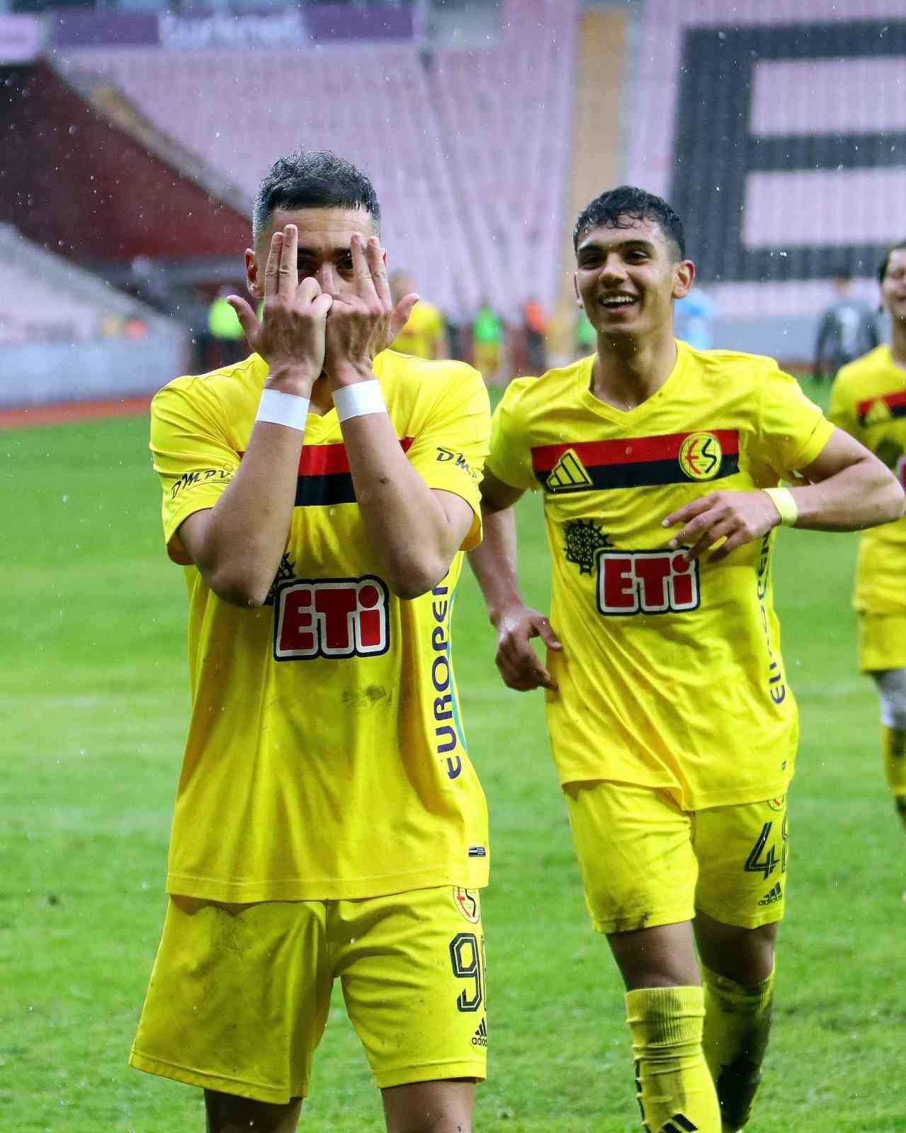 TFF 3. Lig: Eskişehir Anadolu Spor Faaliyetleri: 2 - Eskişehirspor: 6
