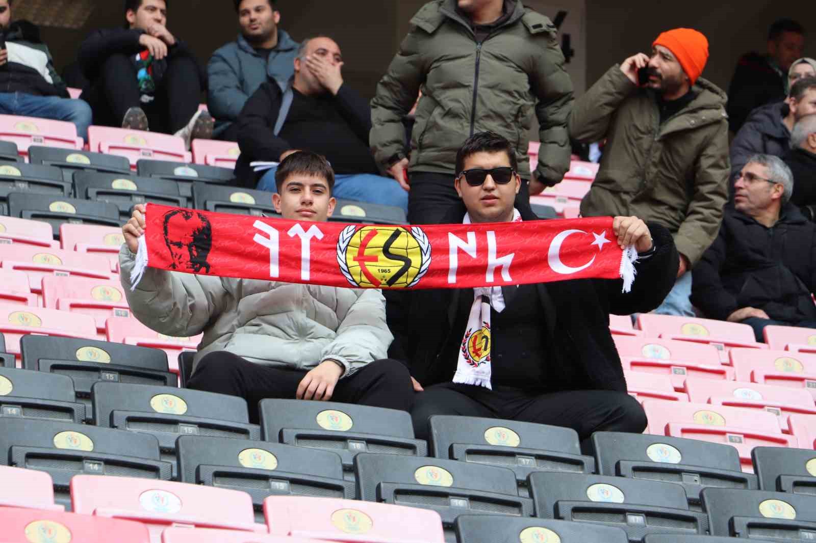 TFF 3. Lig Eskişehirspor: 2 - Tire 2021: 0
