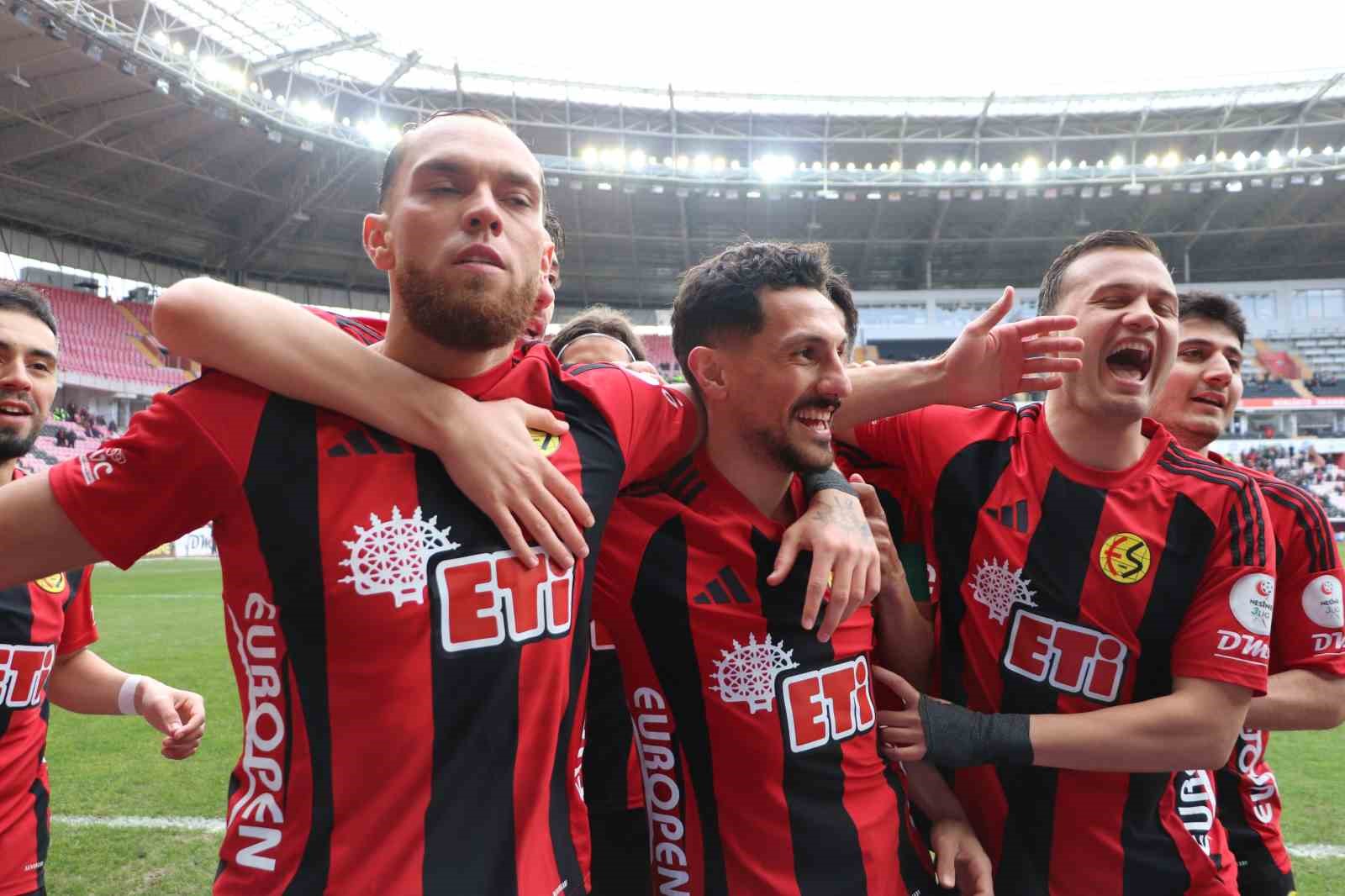 TFF 3. Lig Eskişehirspor: 2 - Tire 2021: 0
